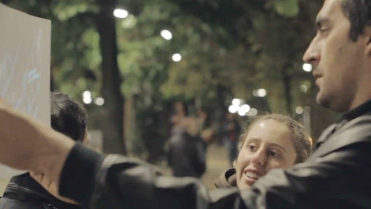 Media interventions in the city: assembling new publics of strangers (guest post by Katía Truijen)